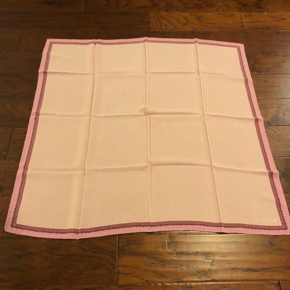 Chanel silk scarf - Picture 3 of 4